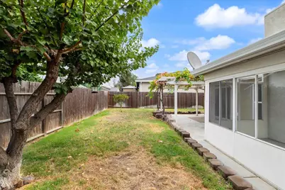 2061 Royal Wood Lane, Turlock, CA 95380 - Photo 47