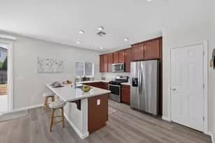 2924 Longboat Key Way, Sacramento, CA 95835 - Photo 3
