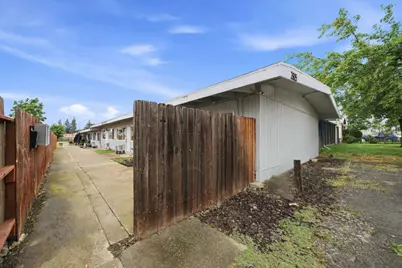 2605 Albatross Way, Sacramento, CA 95815 - Photo 5