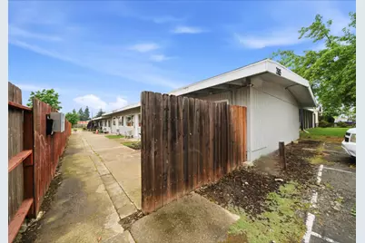 2605 Albatross Way, Sacramento, CA 95815 - Photo 7