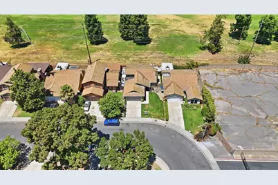 2853 Pamplona Way, Modesto, CA 95354 - Photo 31