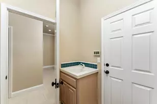 8438 Friar Tuck Way, Fair Oaks, CA 95628 - Photo 45