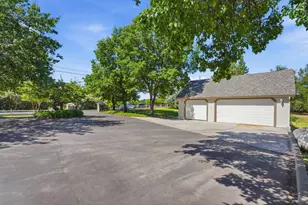 8830 Balmoral Dr, Newcastle, CA 95658 - Photo 5