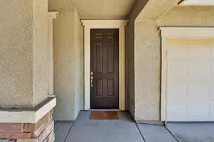 10177 Lofton Way, Elk Grove, CA 95757 - Photo 5