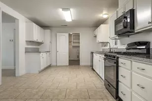 2109 Dee Ct, Modesto, CA 95350 - Photo 9