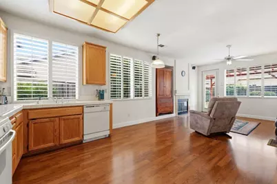 6650 Chesterbrook Drive, Elk Grove, CA 95758 - Photo 15