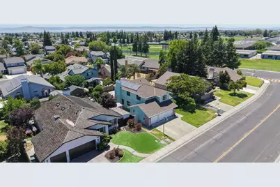 1552 Parkview Street, Manteca, CA 95337 - Photo 43