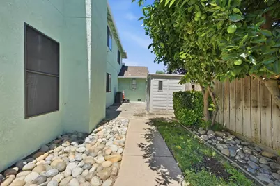 1552 Parkview Street, Manteca, CA 95337 - Photo 35