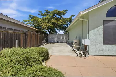 1552 Parkview Street, Manteca, CA 95337 - Photo 41