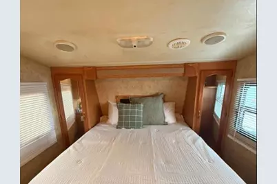 4435 Hughes Lane #7, Bakersfield, CA 95304 - Photo 5