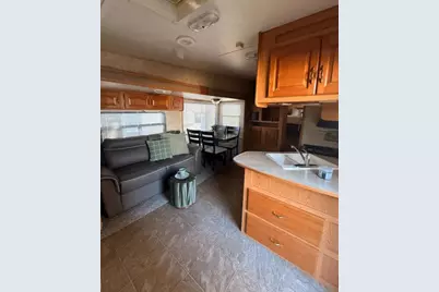4435 Hughes Lane #7, Bakersfield, CA 95304 - Photo 3