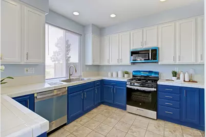 8406 Kingmont Way, Elk Grove, CA 95624 - Photo 19