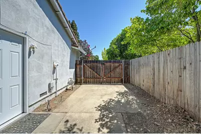 6710 Steamboat Way, Sacramento, CA 95831 - Photo 21