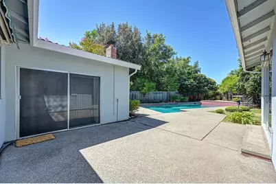 6710 Steamboat Way, Sacramento, CA 95831 - Photo 15