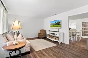 610 E Robinhood Dr, Stockton, CA 95207 - Photo 7