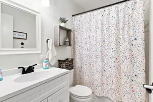 610 E Robinhood Dr, Stockton, CA 95207 - Photo 17