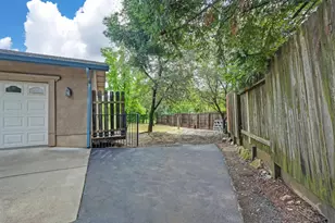 2230 Wildberry Ln, Auburn, CA 95603 - Photo 9