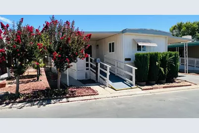 Jackson #109, Escalon, CA 95320 - Photo 1