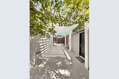 2801 San Luis Court, Sacramento, CA 95818 - Photo 23