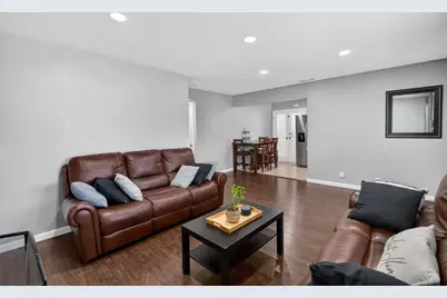 4960 Bradford Drive, Sacramento, CA 95820 - Photo 15