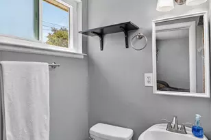 4960 Bradford Dr, Sacramento, CA 95820 - Photo 33