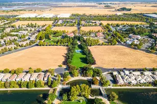 2726 Marina Point Ln, Elk Grove, CA 95758 - Photo 47