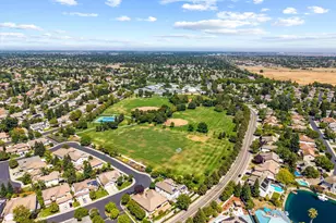 2726 Marina Point Ln, Elk Grove, CA 95758 - Photo 59