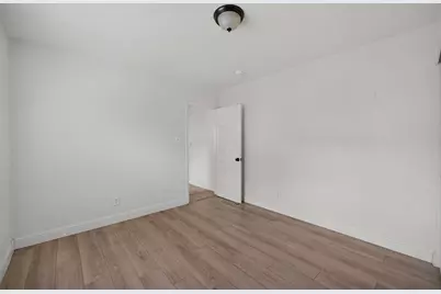2398 Oakmont Street, Sacramento, CA 95815 - Photo 11