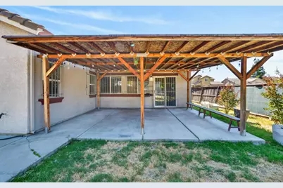 7705 Beth Street, Sacramento, CA 95832 - Photo 39
