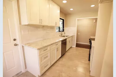 1712 W Locust Street, Lodi, CA 95242 - Photo 3