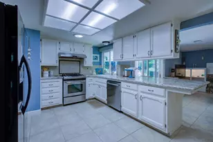 2453 Hemlock Ct, Merced, CA 95340 - Photo 7