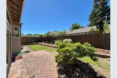 385 Hatteras Way, Sacramento, CA 95831 - Photo 31