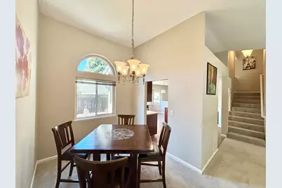 385 Hatteras Way, Sacramento, CA 95831 - Photo 9