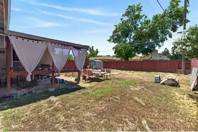2032 Bowling Green Drive, Sacramento, CA 95825 - Photo 21