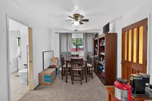 2032 Bowling Green Dr, Sacramento, CA 95825 - Photo 11