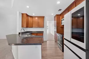 911 Toro Ln, Lathrop, CA 95330 - Photo 11
