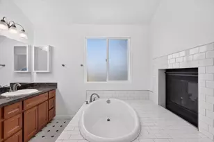911 Toro Ln, Lathrop, CA 95330 - Photo 27