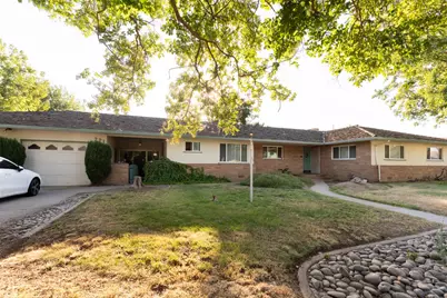 221 N Western Avenue, Waterford, CA 95386 - Photo 1