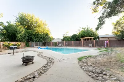 221 N Western Avenue, Waterford, CA 95386 - Photo 25