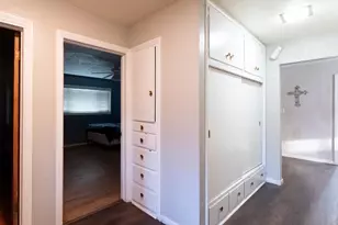 221 N Western Ave, Waterford, CA 95386 - Photo 9