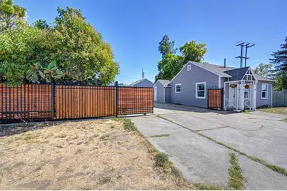 2820 Fruitridge Road, Sacramento, CA 95820 - Photo 3