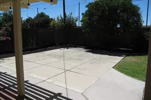 1033 Madison Ave, Los Banos, CA 93635 - Photo 29
