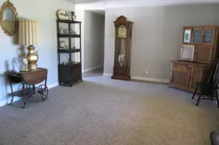 1033 Madison Ave, Los Banos, CA 93635 - Photo 7
