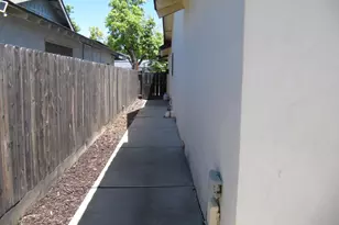 1033 Madison Ave, Los Banos, CA 93635 - Photo 33