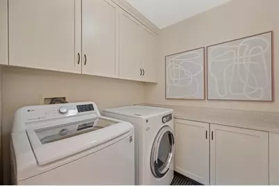 551 Southgate Road, Sacramento, CA 95815 - Photo 31