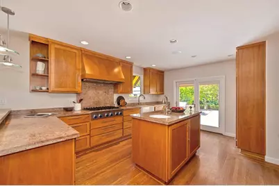 551 Southgate Road, Sacramento, CA 95815 - Photo 19