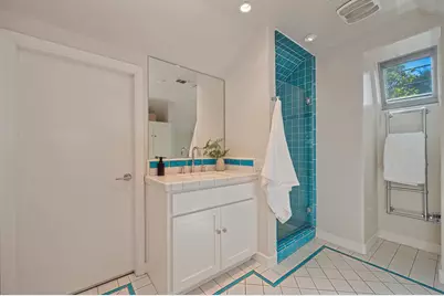 551 Southgate Road, Sacramento, CA 95815 - Photo 47