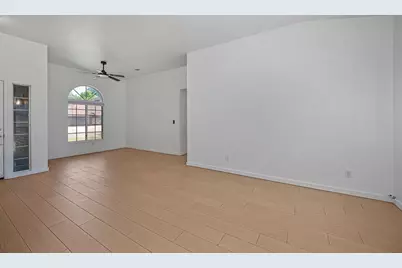 8652 Nash Way, Sacramento, CA 95828 - Photo 3