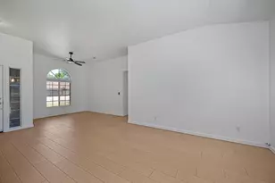 8652 Nash Way, Sacramento, CA 95828 - Photo 3