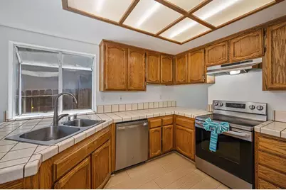 8652 Nash Way, Sacramento, CA 95828 - Photo 19